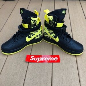 NEW Nike AF1 AirForce One High DynamicYellow/Black